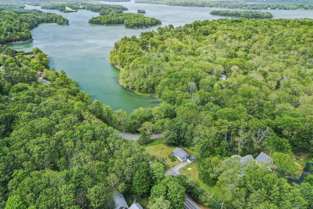 73 Harpswell Islands Road Harpswell ME 04079
