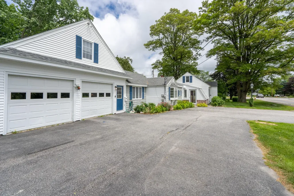 114 Spring Street Yarmouth ME 04096