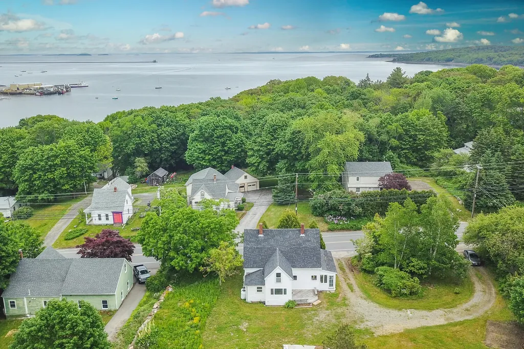 33 Ingraham Drive Owls Head ME 04854