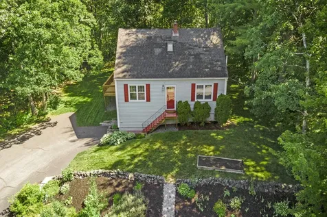 54 Patricia Avenue Raymond ME 04071