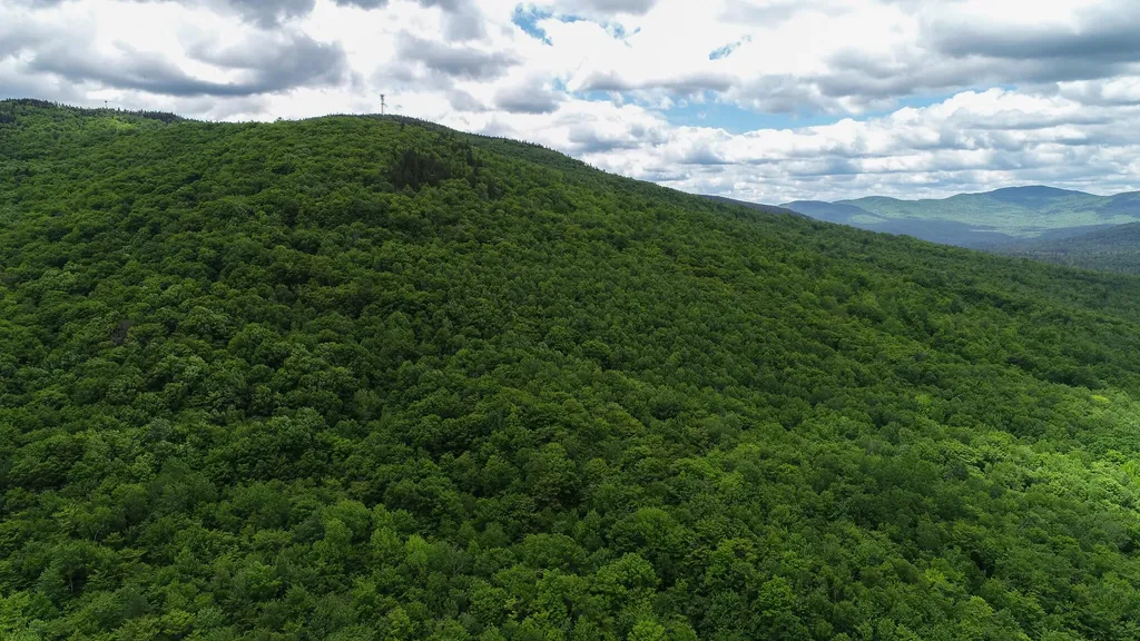 Map 402 Lot 10 Rumford ME 04276