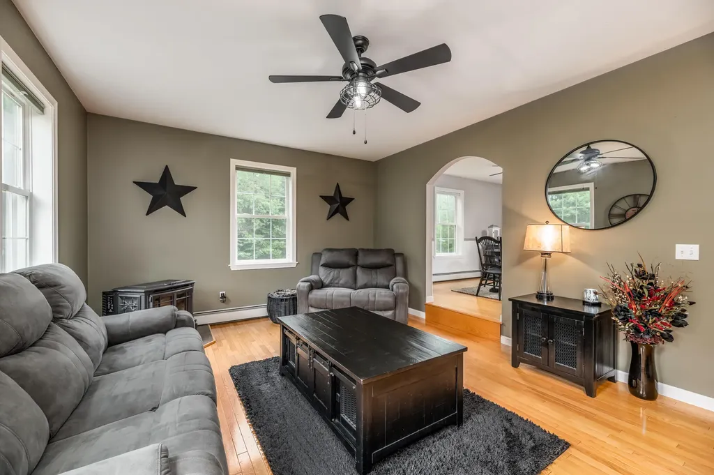 123 Jillian Way Glenburn ME 04401