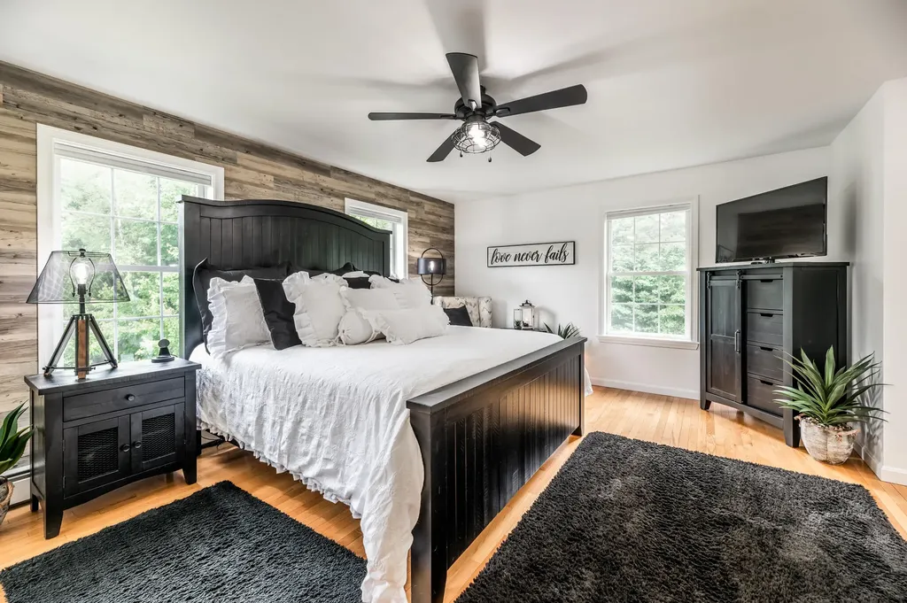 123 Jillian Way Glenburn ME 04401