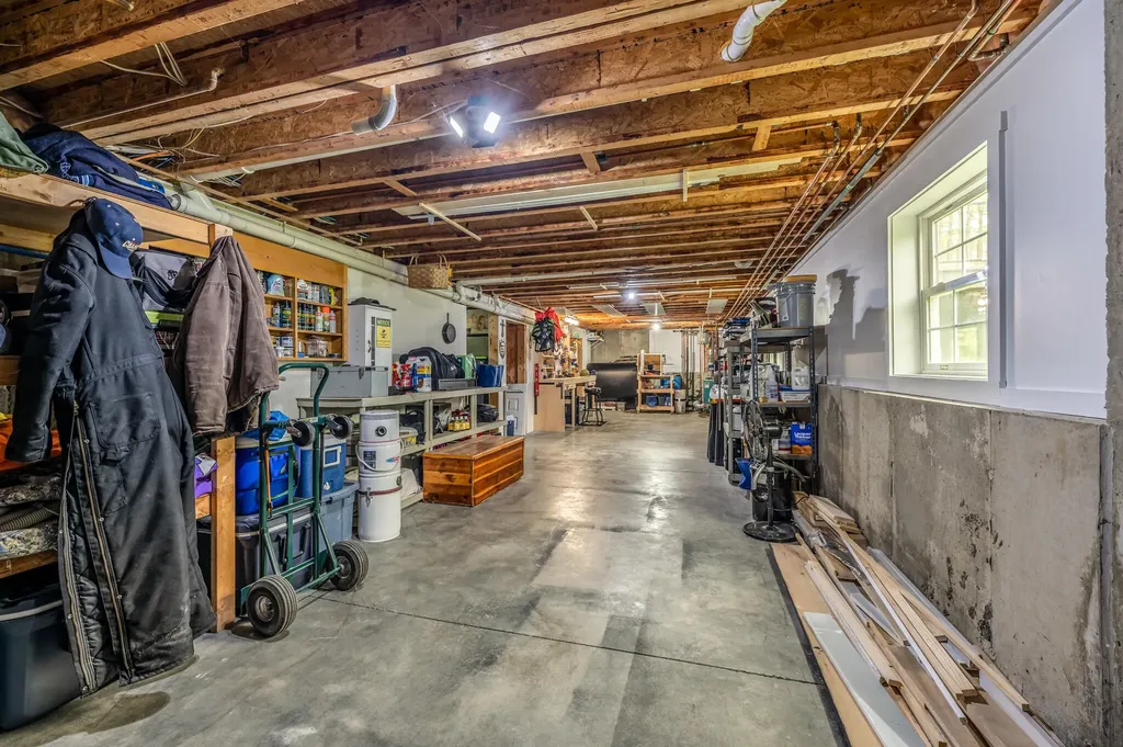 123 Jillian Way Glenburn ME 04401