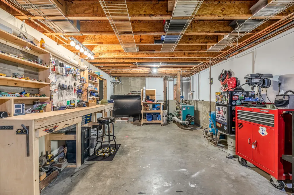 123 Jillian Way Glenburn ME 04401