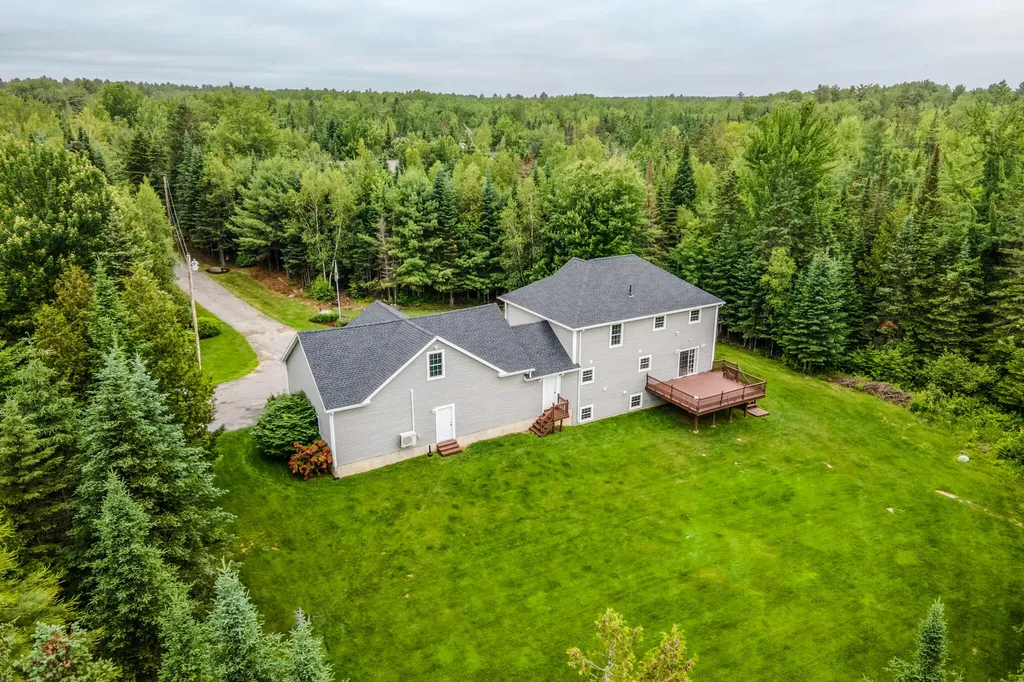 123 Jillian Way Glenburn ME 04401