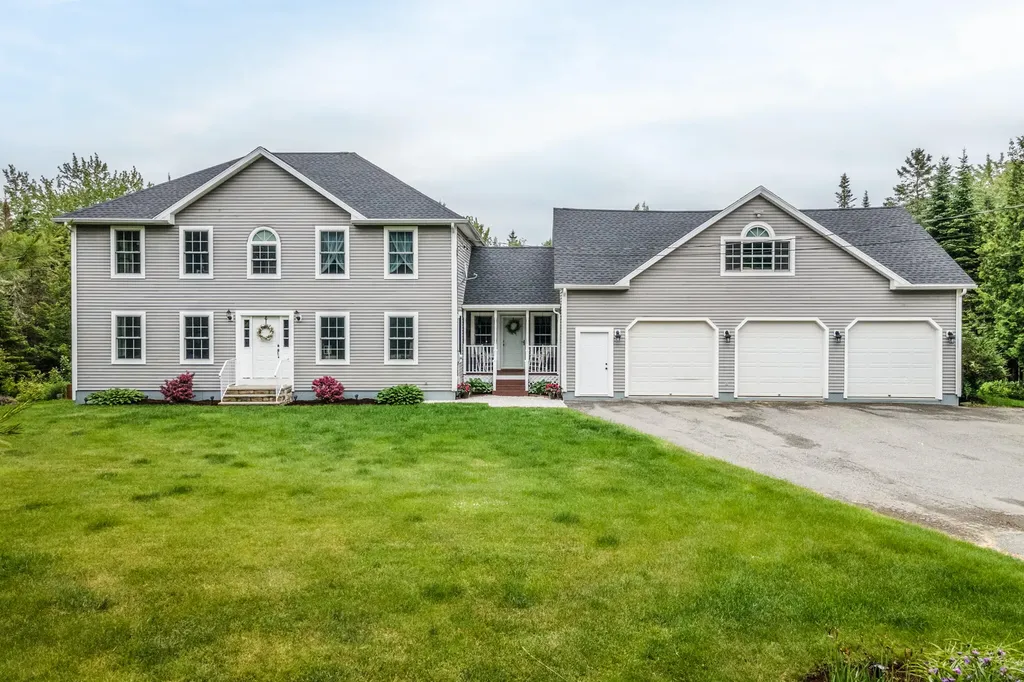 123 Jillian Way Glenburn ME 04401