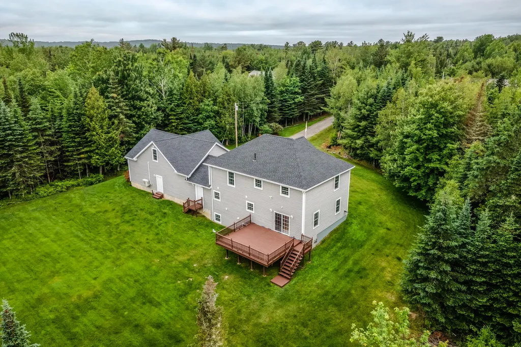123 Jillian Way Glenburn ME 04401