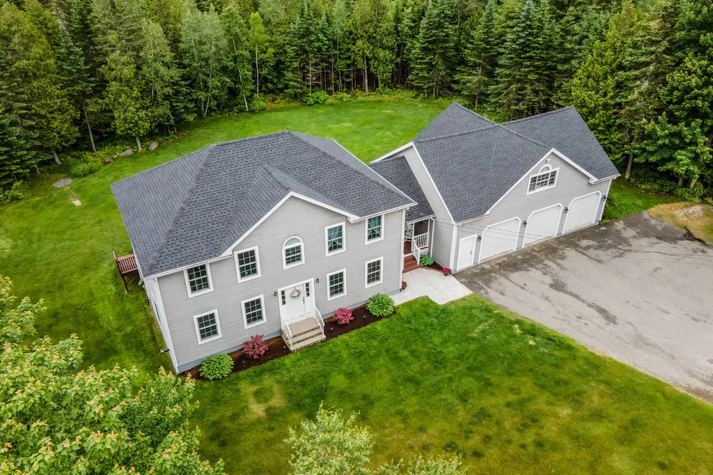 123 Jillian Way Glenburn ME 04401