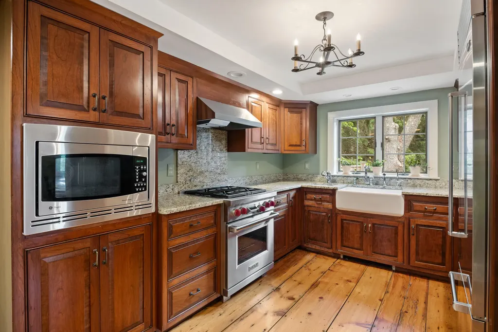 56 Summer Street Kennebunk ME 04043