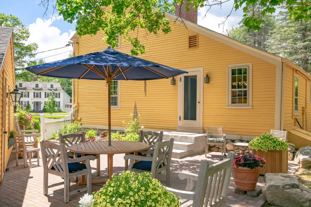 56 Summer Street Kennebunk ME 04043