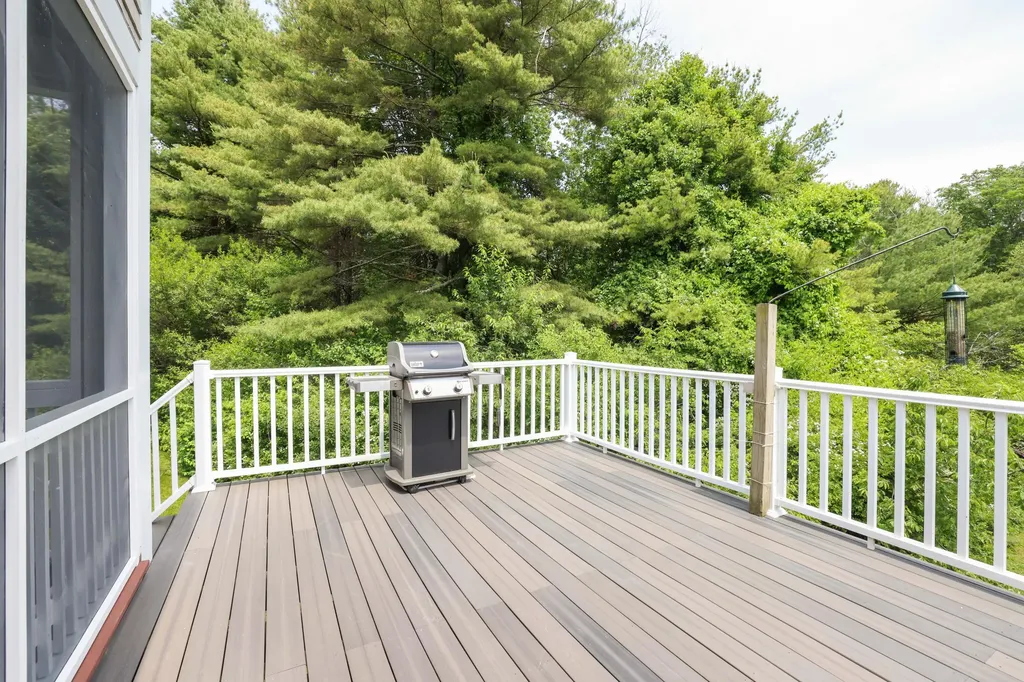125 Emmons Road Kennebunk ME 04043