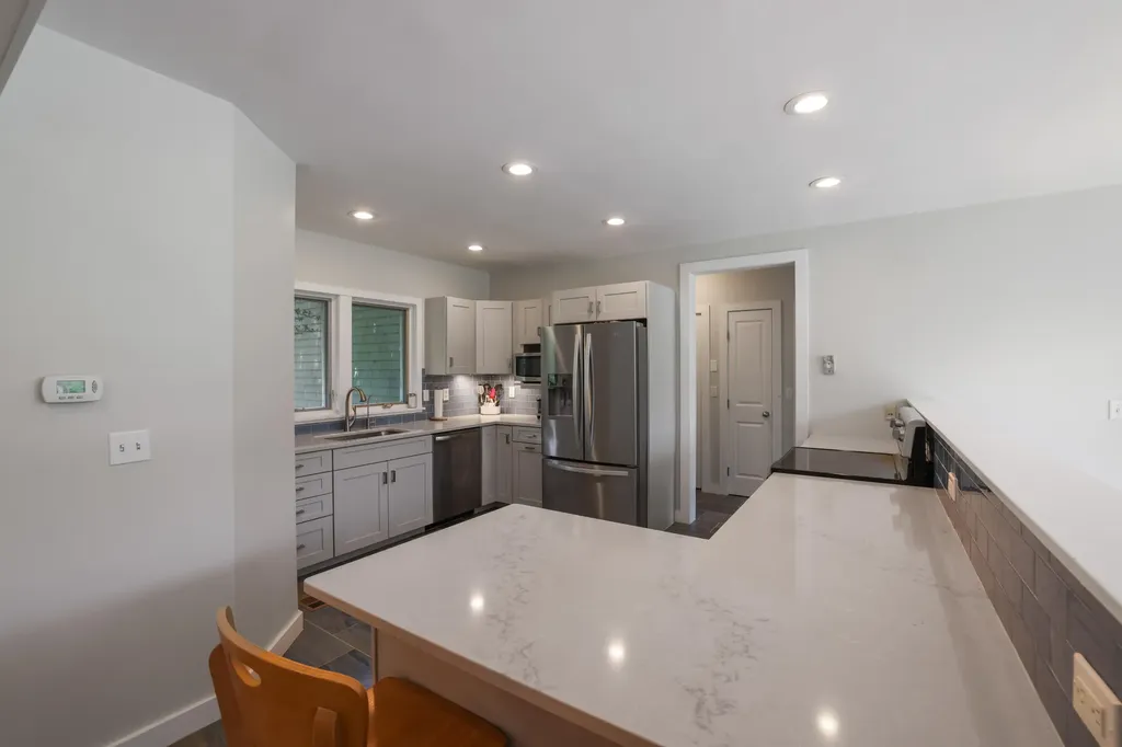 125 Emmons Road Kennebunk ME 04043