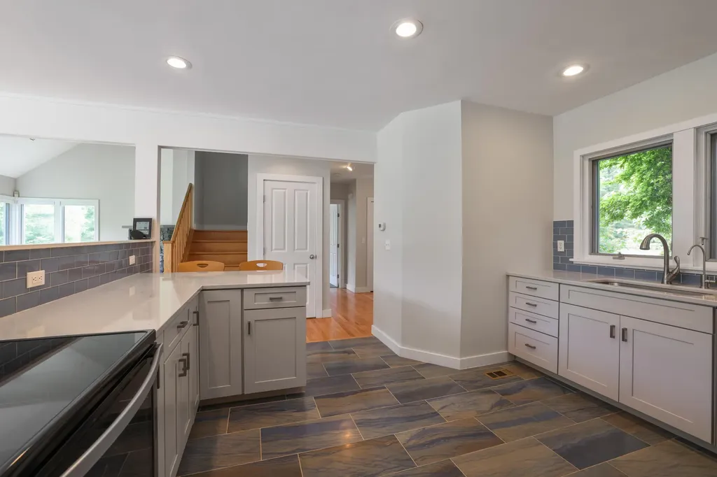 125 Emmons Road Kennebunk ME 04043