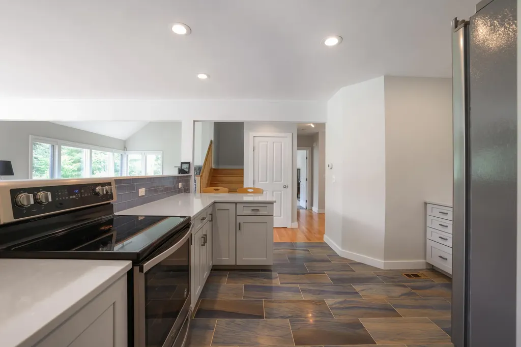 125 Emmons Road Kennebunk ME 04043