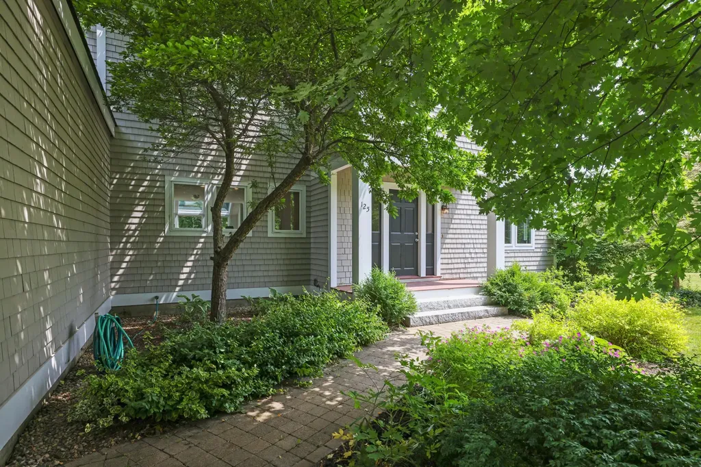 125 Emmons Road Kennebunk ME 04043
