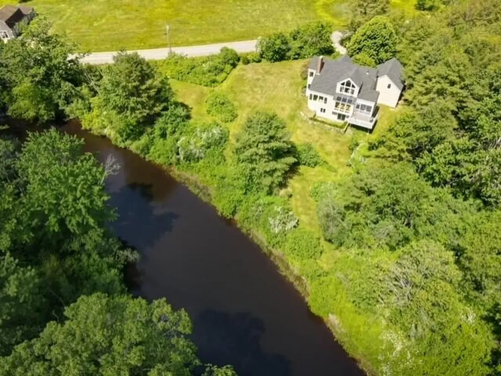 125 Emmons Road Kennebunk ME 04043