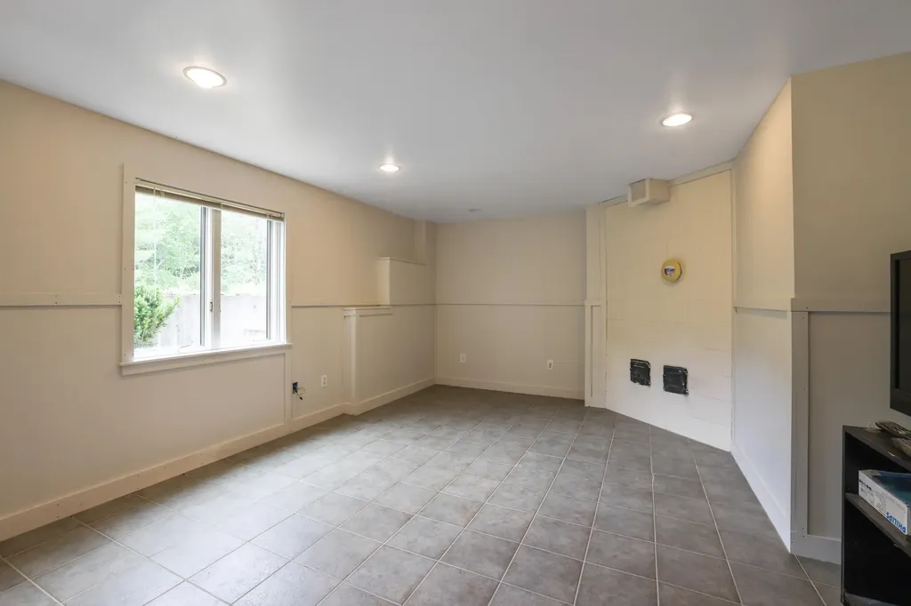 125 Emmons Road Kennebunk ME 04043