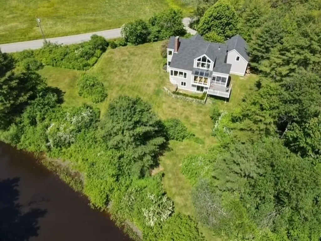 125 Emmons Road Kennebunk ME 04043