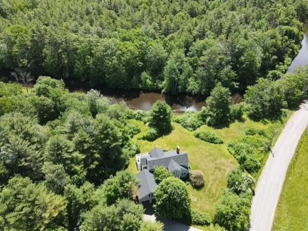 125 Emmons Road Kennebunk ME 04043