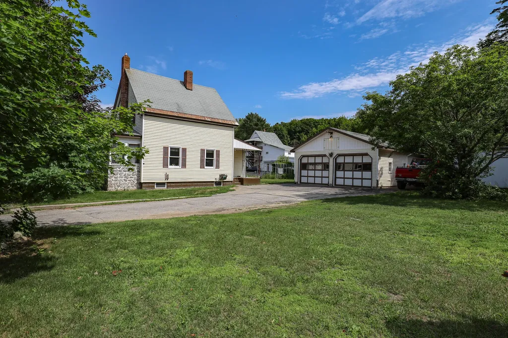 84 Kimball Avenue Mexico ME 04257