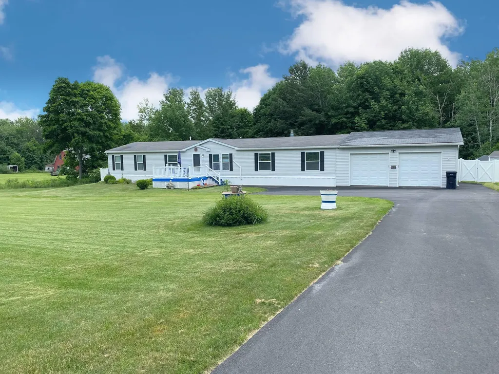 1567 Essex Street Bangor ME 04401