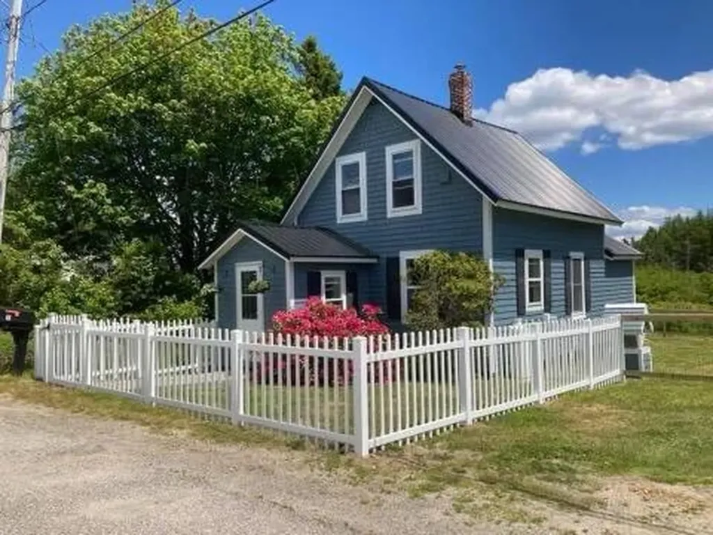 31 Feeney Street Jonesport ME 04649