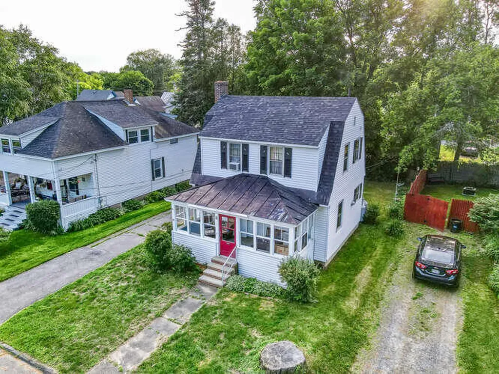 8 Crommett Street Waterville ME 04901