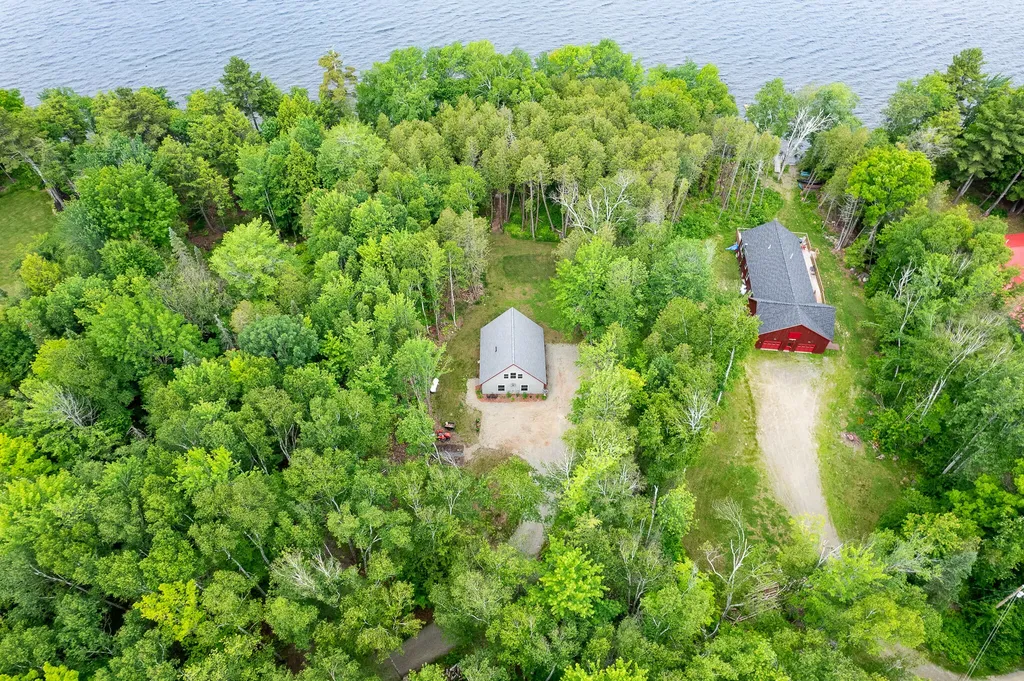 18 Jamie Road Newport ME 04953