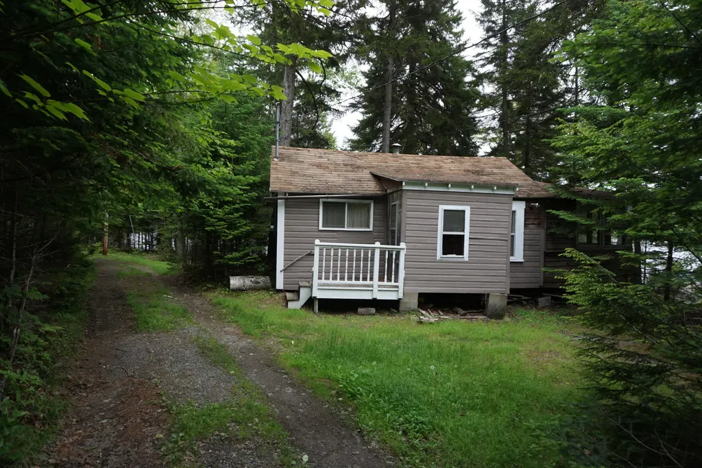 11 Gartley Drive Beaver Cove ME 04441