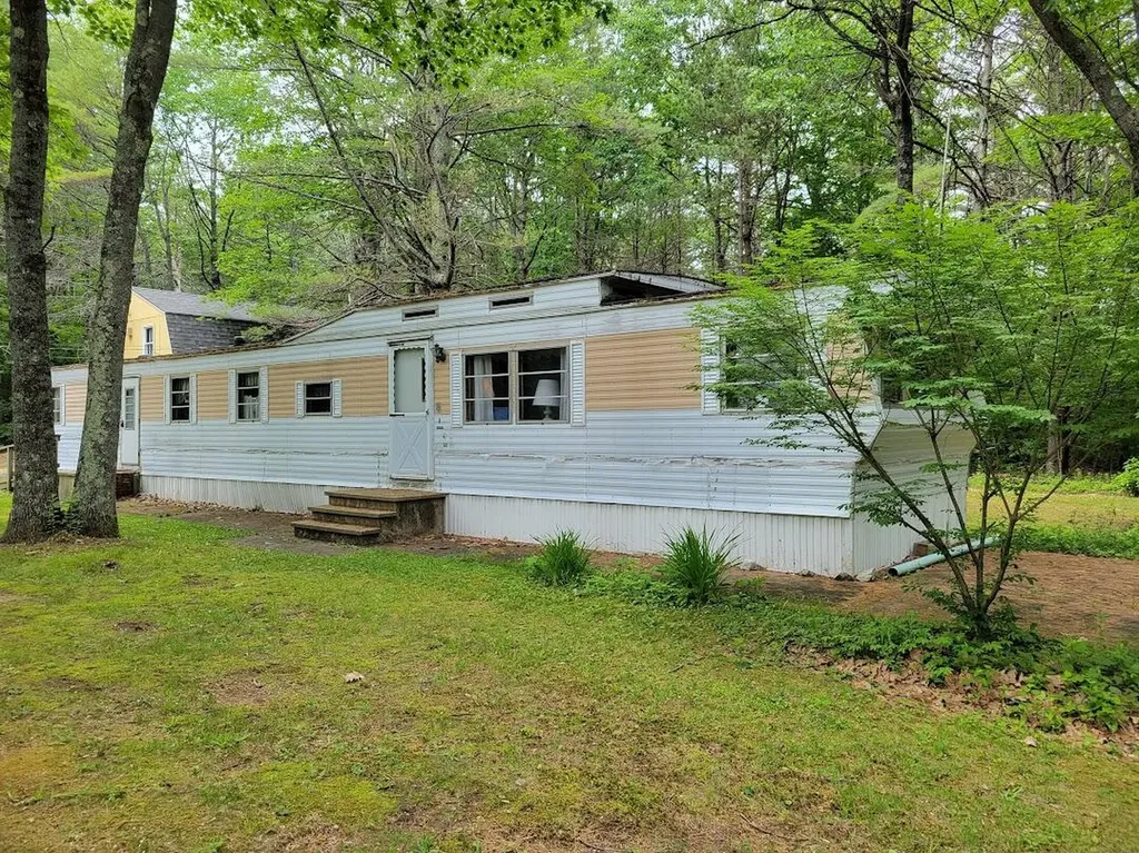2226 Route 109 Acton ME 04001