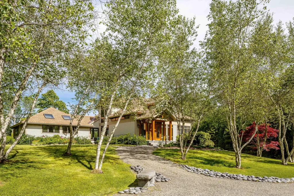 5 Penobscot Lane Owls Head ME 04854