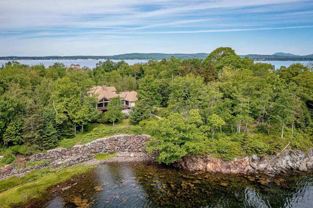 5 Penobscot Lane Owls Head ME 04854