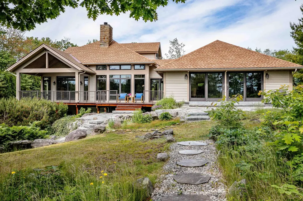 5 Penobscot Lane Owls Head ME 04854