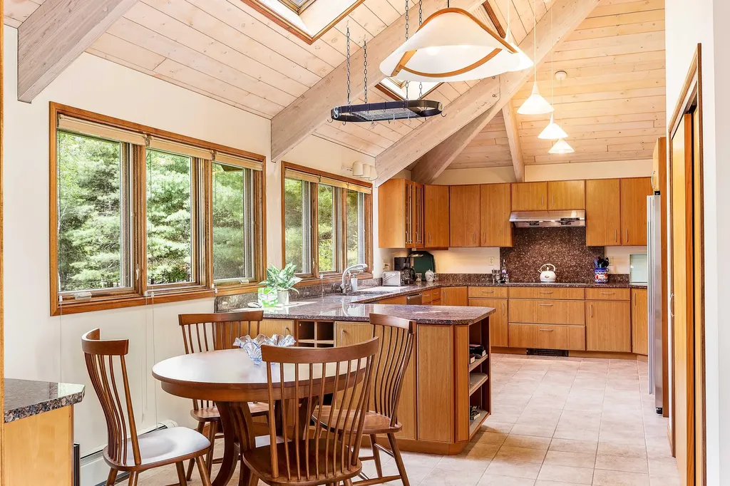 5 Penobscot Lane Owls Head ME 04854