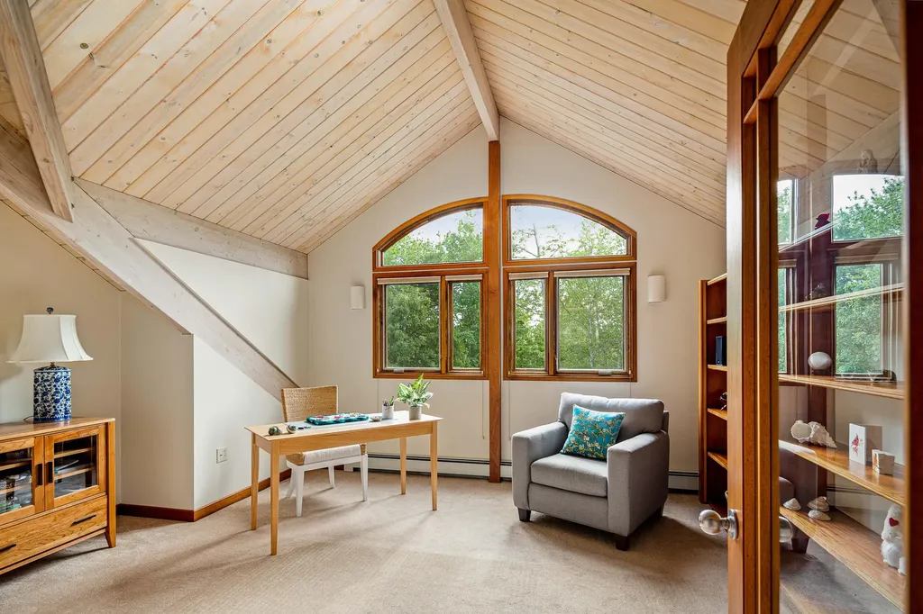 5 Penobscot Lane Owls Head ME 04854