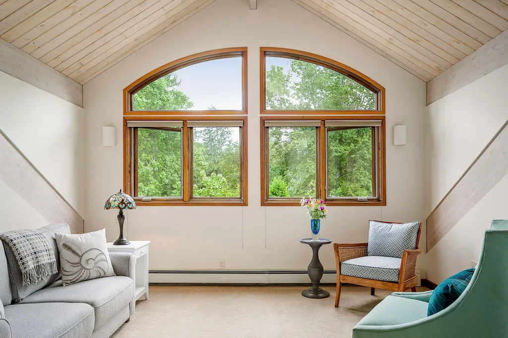 5 Penobscot Lane Owls Head ME 04854