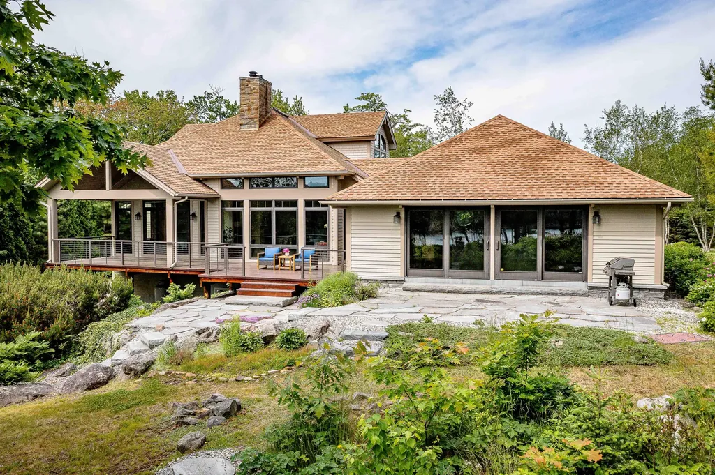 5 Penobscot Lane Owls Head ME 04854