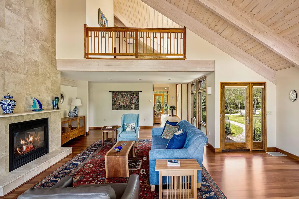 5 Penobscot Lane Owls Head ME 04854