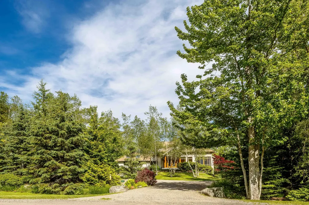5 Penobscot Lane Owls Head ME 04854