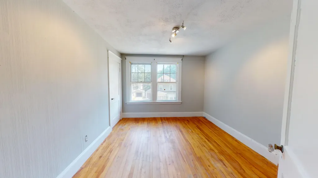 169 Davis Avenue Auburn ME 04210