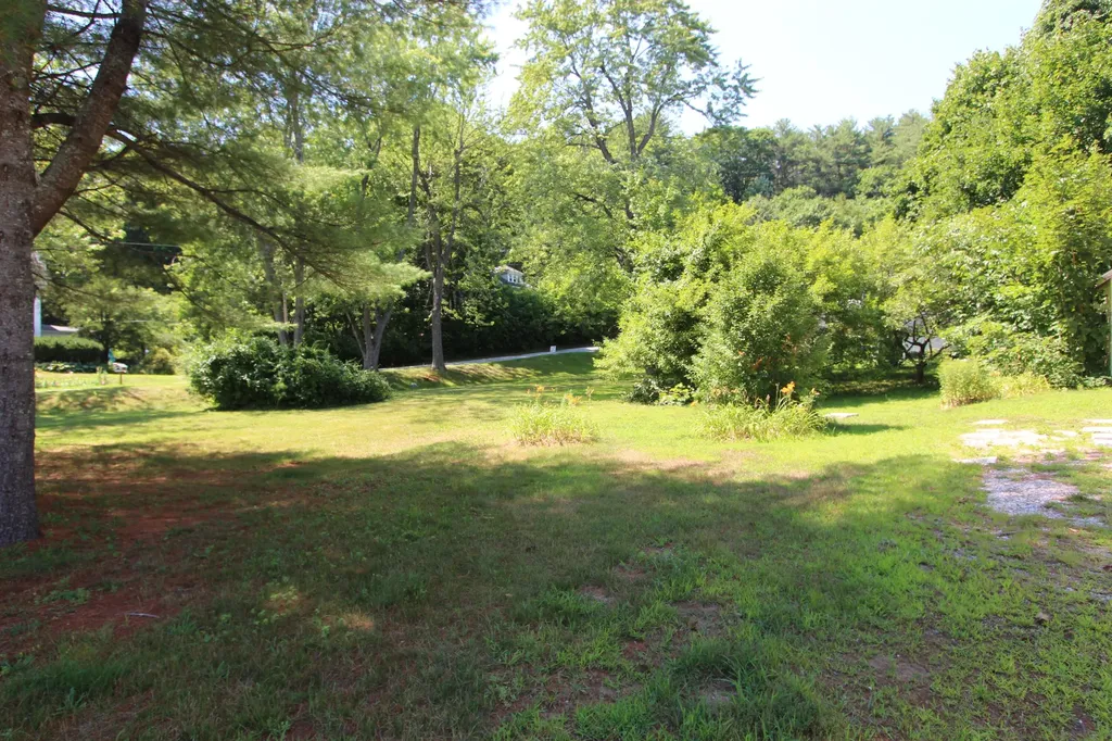 169 Davis Avenue Auburn ME 04210
