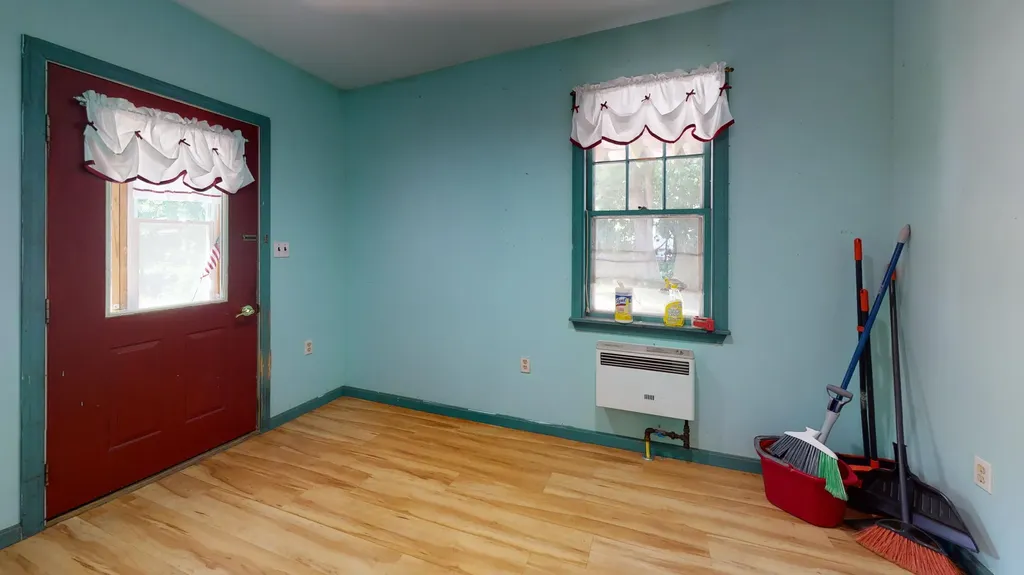 169 Davis Avenue Auburn ME 04210