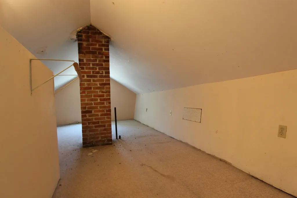 169 Davis Avenue Auburn ME 04210