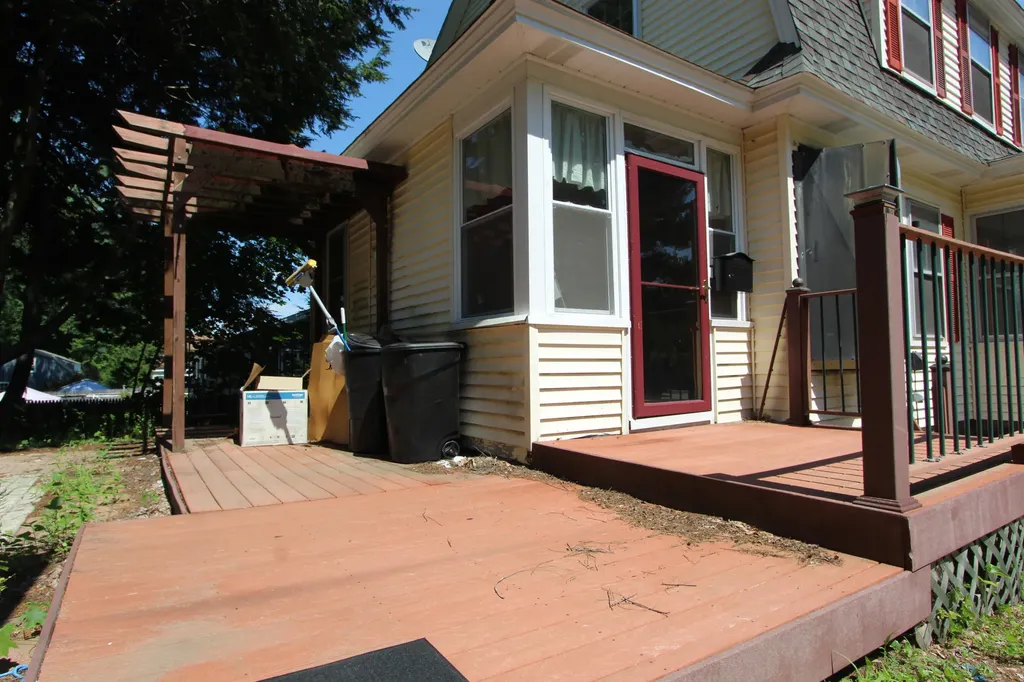 169 Davis Avenue Auburn ME 04210