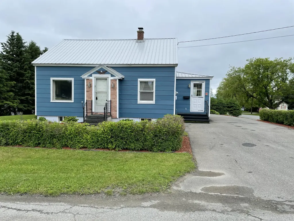 8 Montgomery Avenue Caribou ME 04736