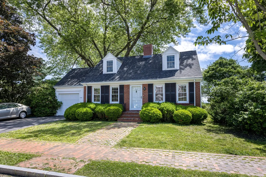 209 Clifton Street Portland ME 04103