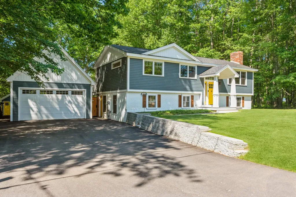 29 Remicks Lane Kittery ME 03904