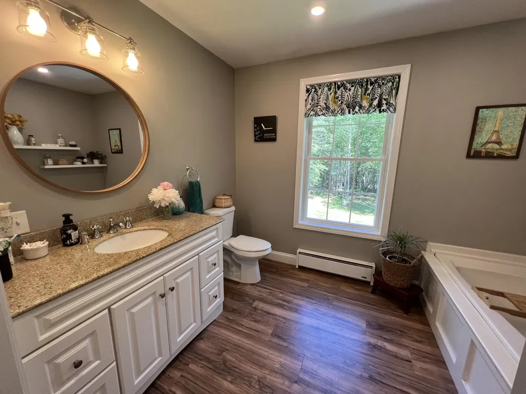 35 Old Nutt Farm Road Rockport ME 04856