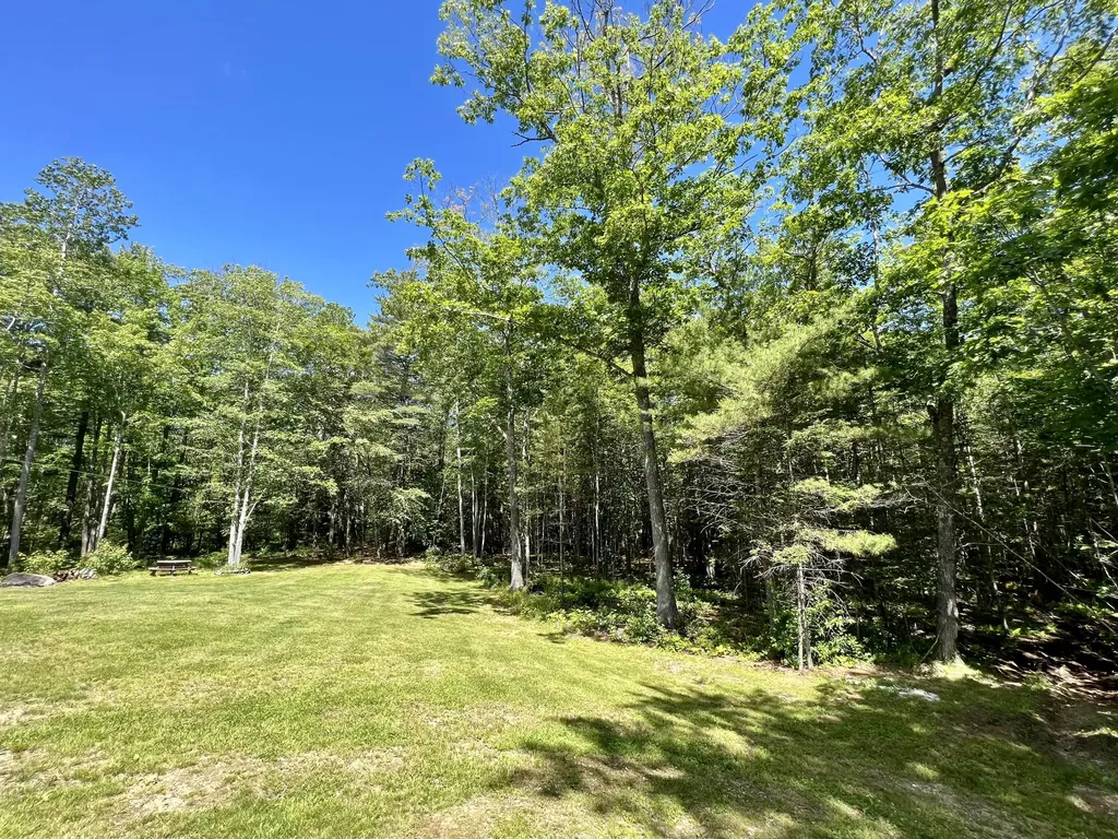 35 Old Nutt Farm Road Rockport ME 04856